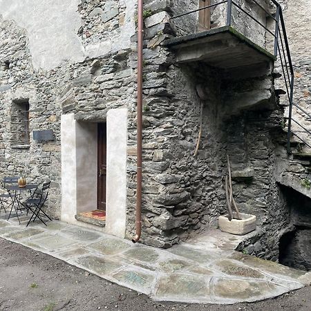 La Torre Colombaia - Monumento Del 1400 Apartment Arnad ภายนอก รูปภาพ